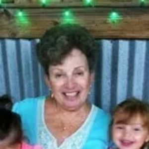 Meet your Posher, Benita